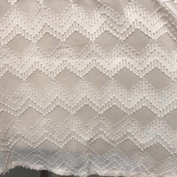 ASTR Chevron Bronze Studded Embellished Flowy High Low Tank Medium Cream - Picture 5 of 11